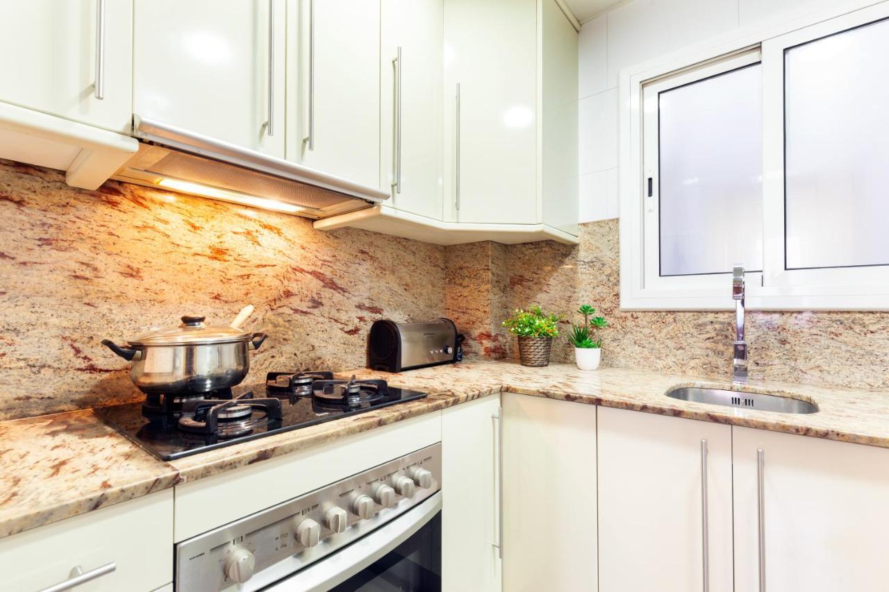 Click&Flat Fira Gran Via Apartment L'Hospitalet de Llobregat Exterior photo